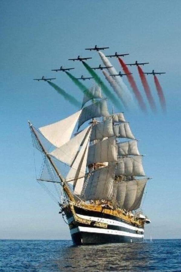 Pietra Del Levante La Spezia Bagian luar foto